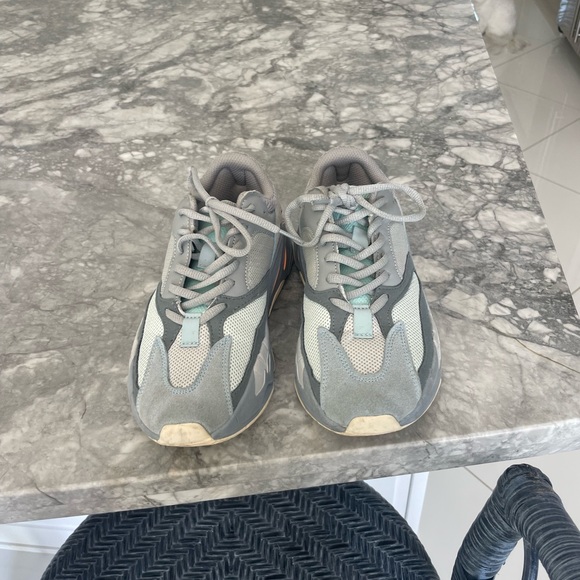 Adidas YEEZY 700 Boost Inertia - Picture 9 of 11